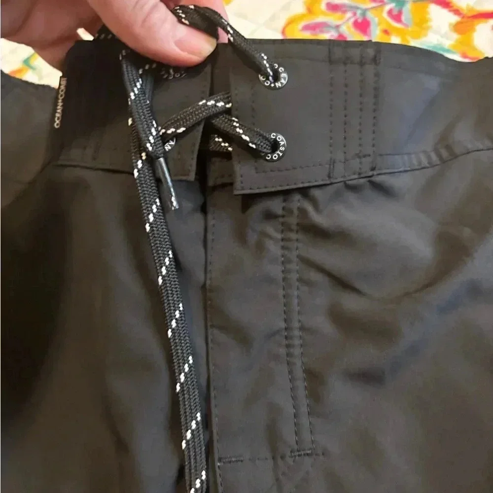 NWT Ocean coast black swim trunks XL belk
